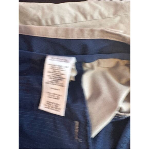 Vineyard Vines on the go performance khaki pants size 36x30 - Picture 9 of 11